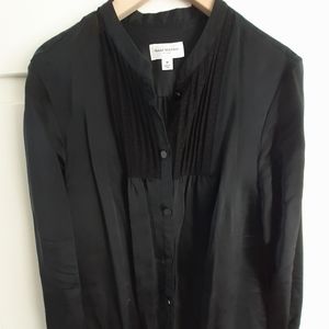 Women's button up shirt